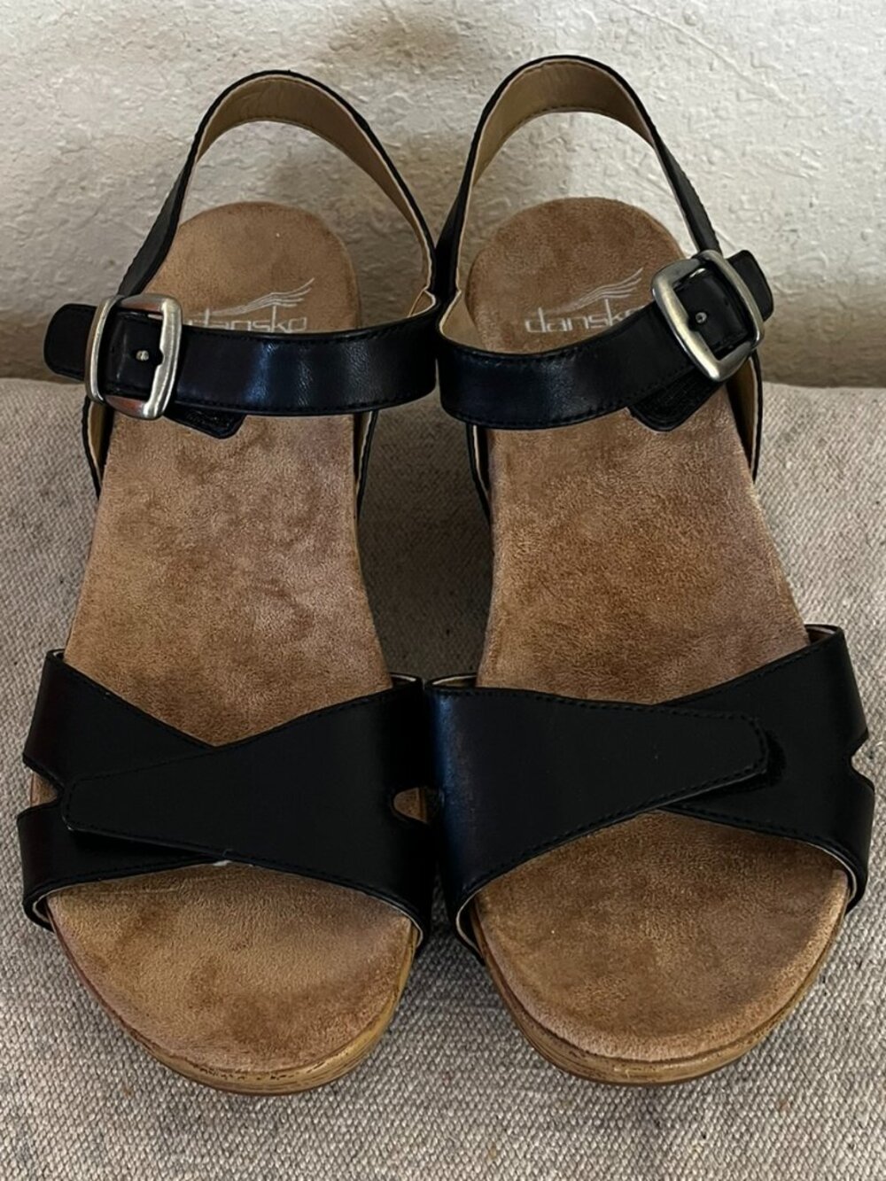 Dansko Woman's Black Leather Laurie Wedge Summer Sandals Sz 9.5-10